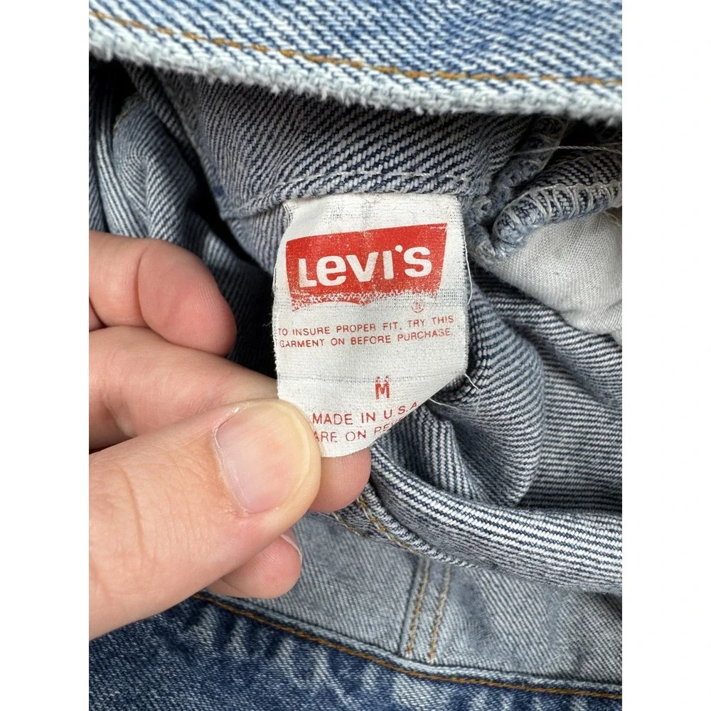 Vintage Levis Blue Denim Trucker Jacket Mens Medium 70507-0218 Made USA 80s